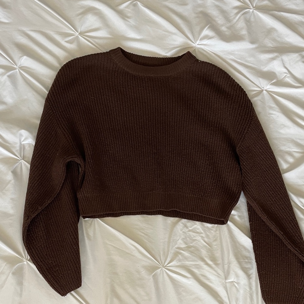 H&M Divided Brown Cropped Knit Sweater